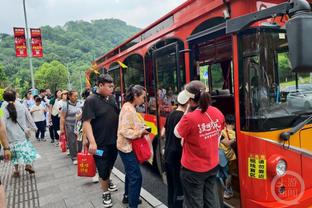 20岁251天，贝林厄姆是连续6场欧冠参与进球第三年轻球员